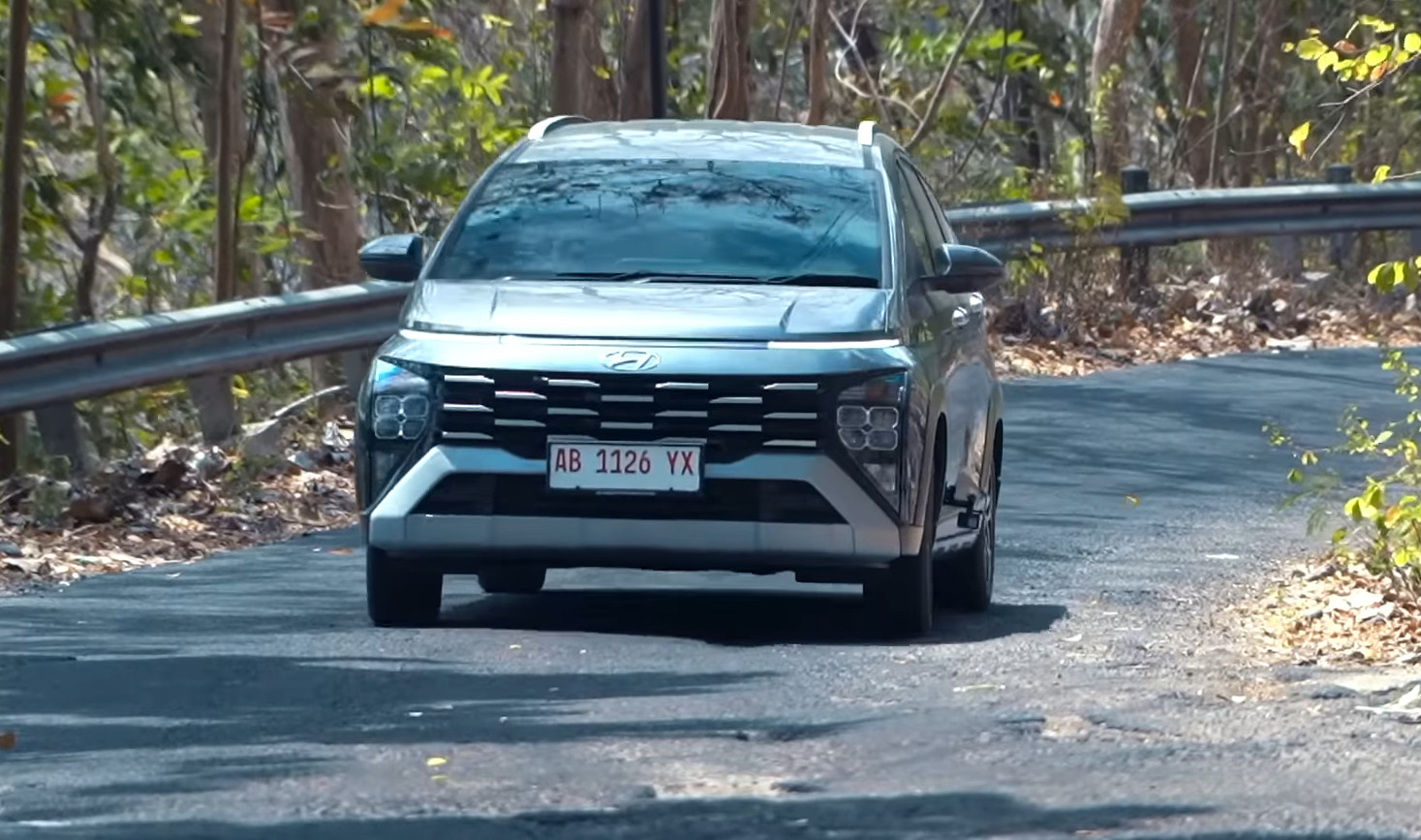 Impresi pakai Stargazer X di balik kemudi