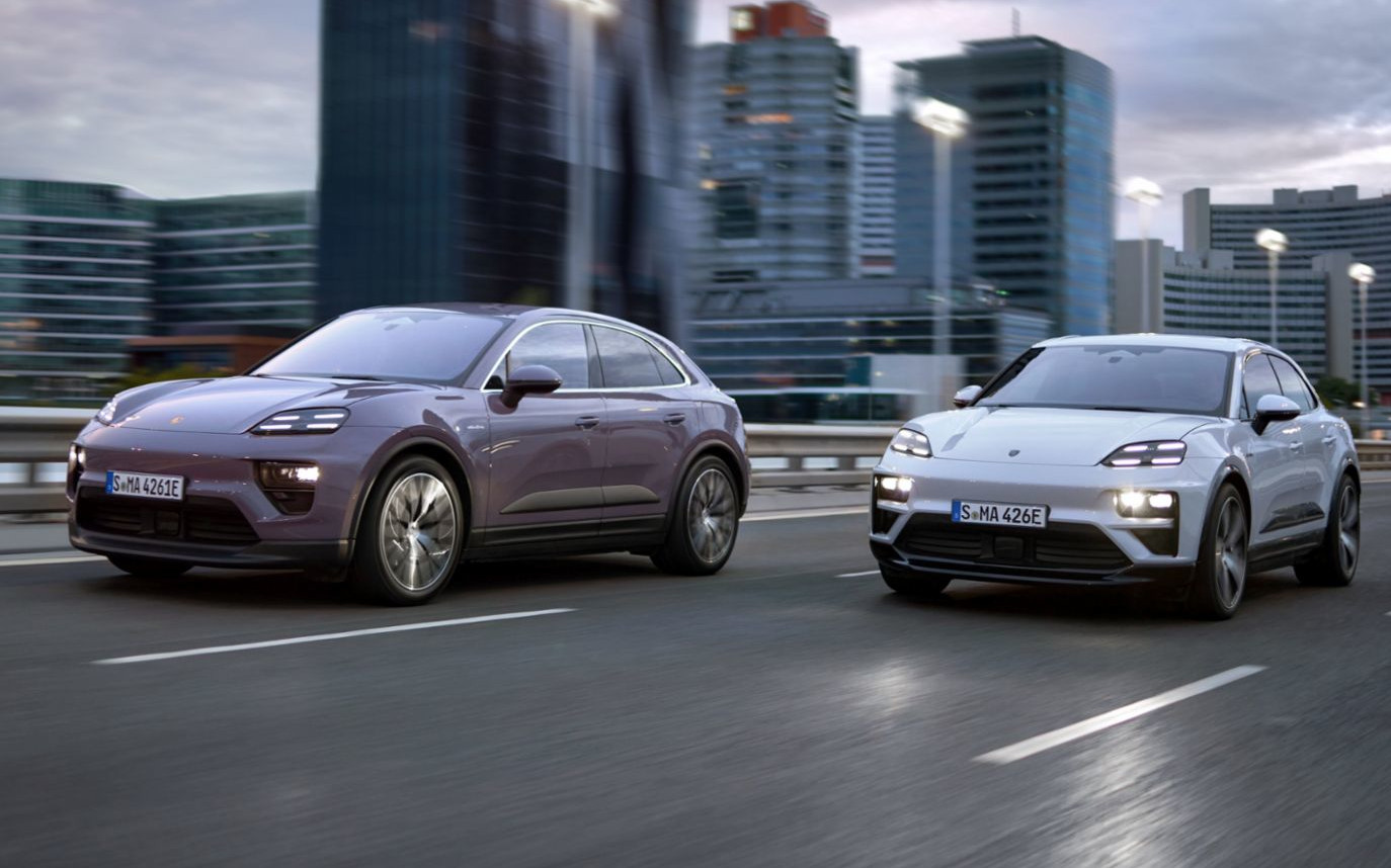 Mobil ini terbagi 2 yakni Porsche Macan EV dan Macan EV Turbo 