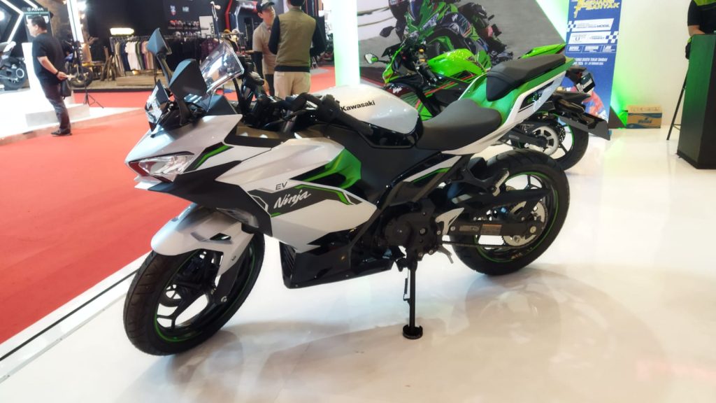 Kawasaki Ninja e-1 jadi motor listrik bergaya sport