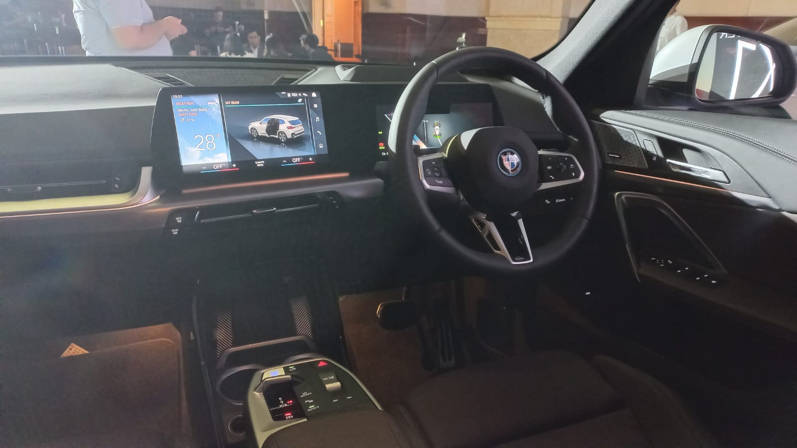 Spesifikasi dan Harga BMW iX1 dan iX xDrive50 di Indonesia, Harga Mulai Rp 1,4 Miliaran Kabin BMW iX1