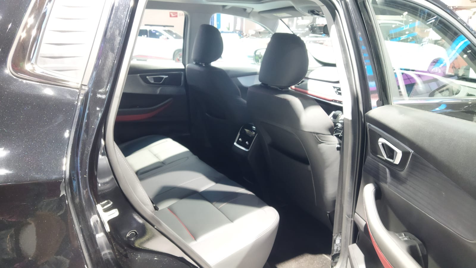 Kabin belakang Tiggo 5X terasa lega 