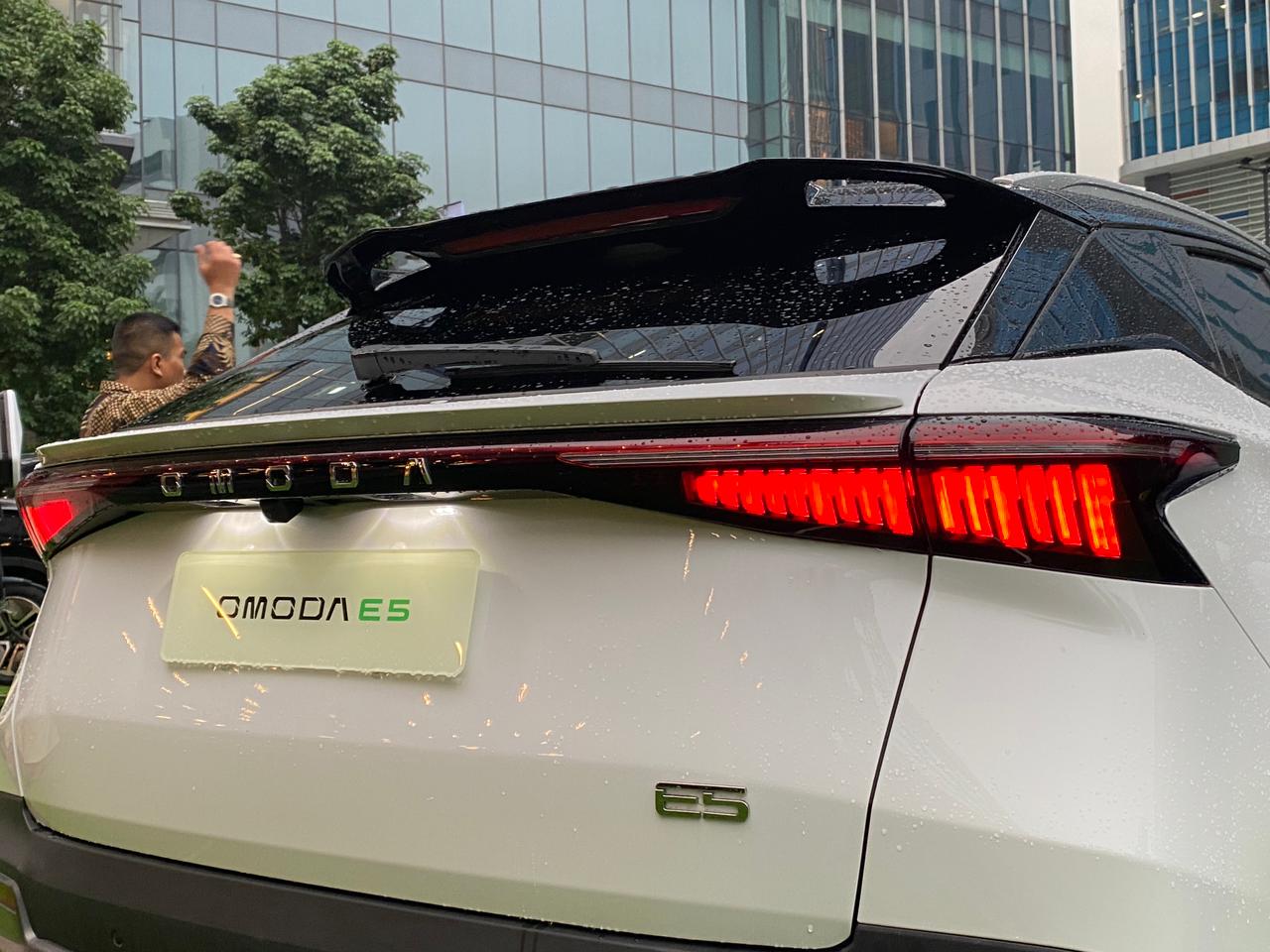 Tampilan belakang Chery Omoda E5