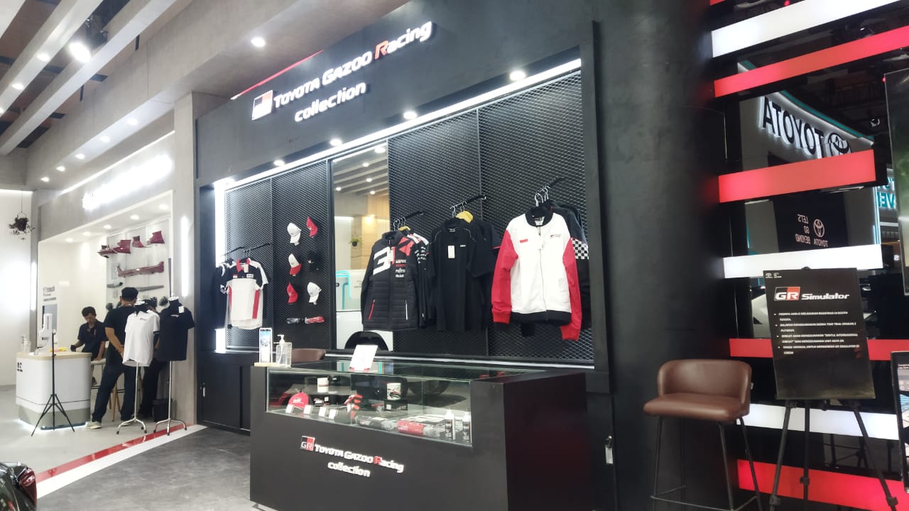 Beragam apparel Gazoo Racing Indonesia bisa didapatkan di IIMS 2024