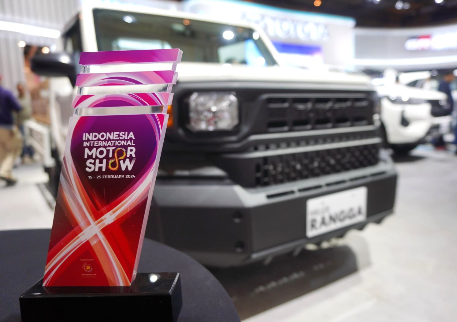 Toyota Hilux Rangga juga tampil memukau