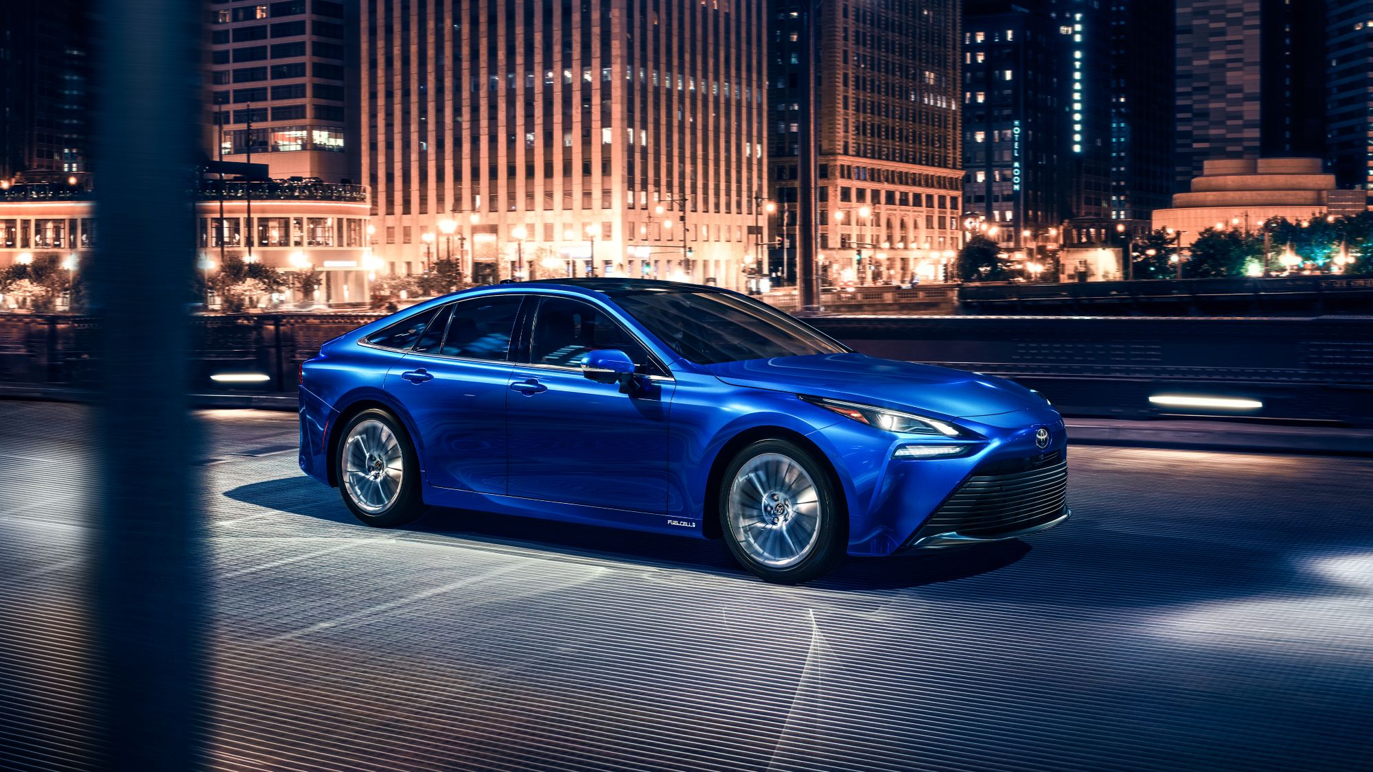 Toyota Mirai keluaran 2023 yang masih dijual di Jepang namun terpuruk