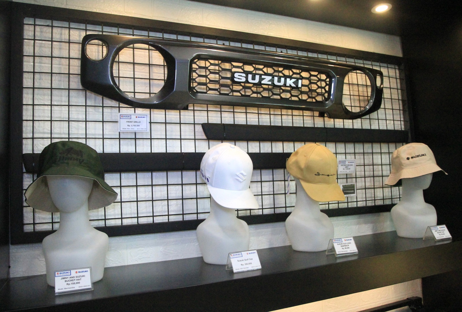 Merchandise bikin menarik