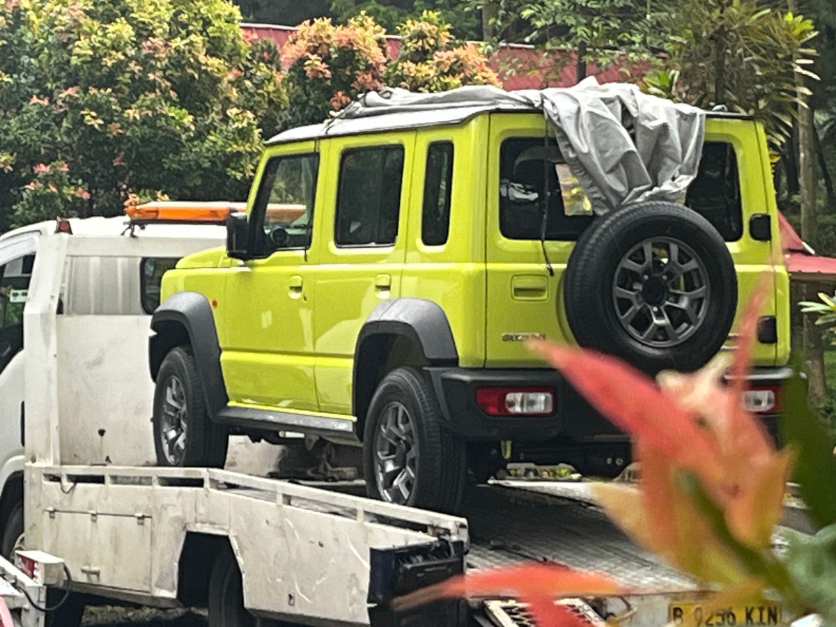 Jimny 5 pintu kemungkinan hadir dengan 2 hero color