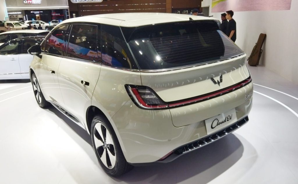Harga Wuling Cloud EV turun