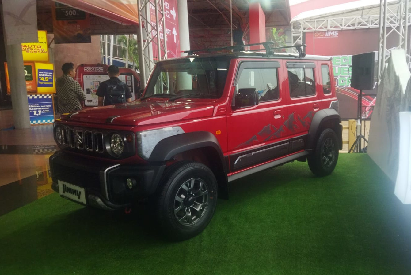 Suzuki Jimny 5 pintu meluncur di IIMS 2024