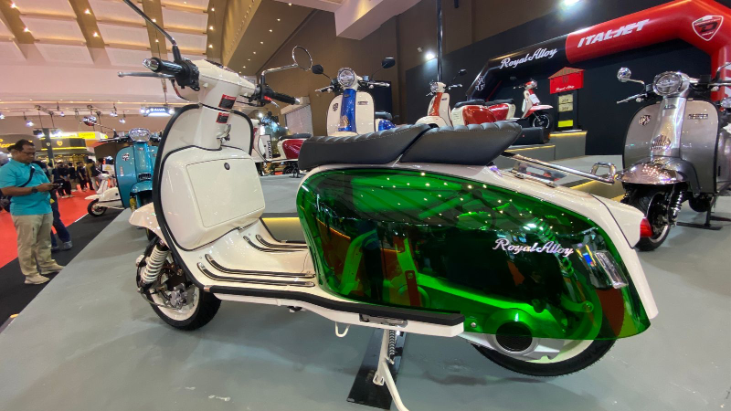 Harga Royal Alloy GP 150 Clearcase