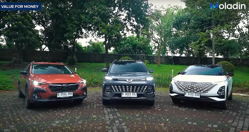 Komparasi Wuling Almaz