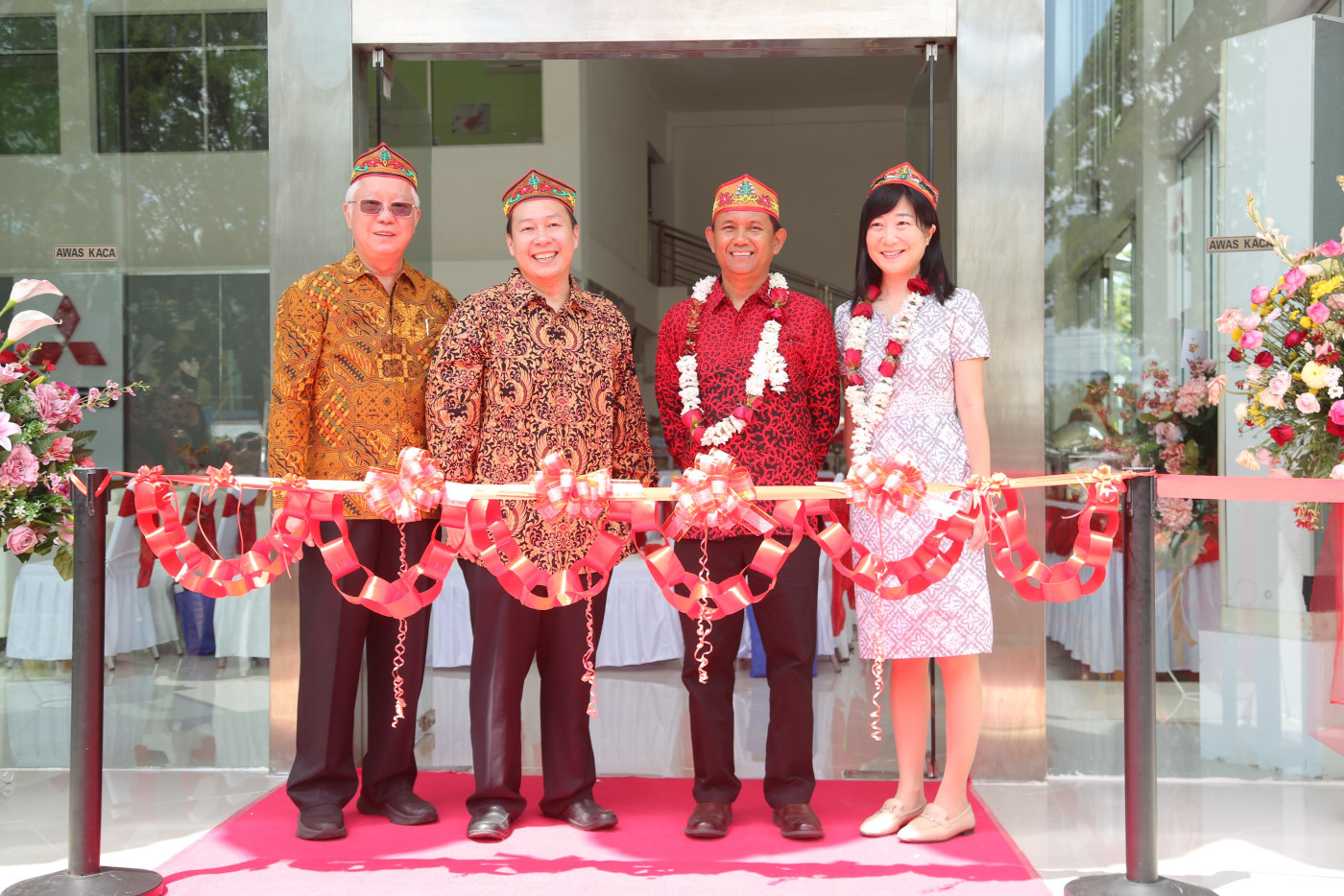 Seremoni pembukaan diler MItsubishi Fuso Pangkalan Bun di bawah naungan PT Murni Berlian Motors