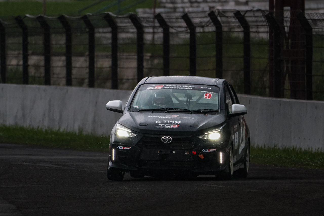 Pembalap baru TGRI,  Amato Rudolph ditugaskan melatih dan meningkatkan performa All New Agya GR Sport di tahun 2023