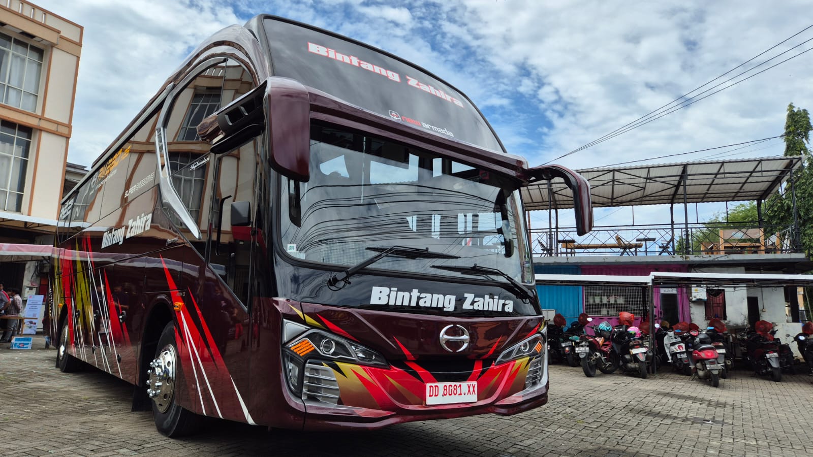 Hino Serah Terima Armada Bus Terbaru PO Bintang Zahira 2