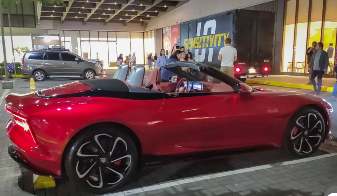 Spesifikasi MG Cyberster EV siap mejeng di MIAS 2024 dengan desain eksotis