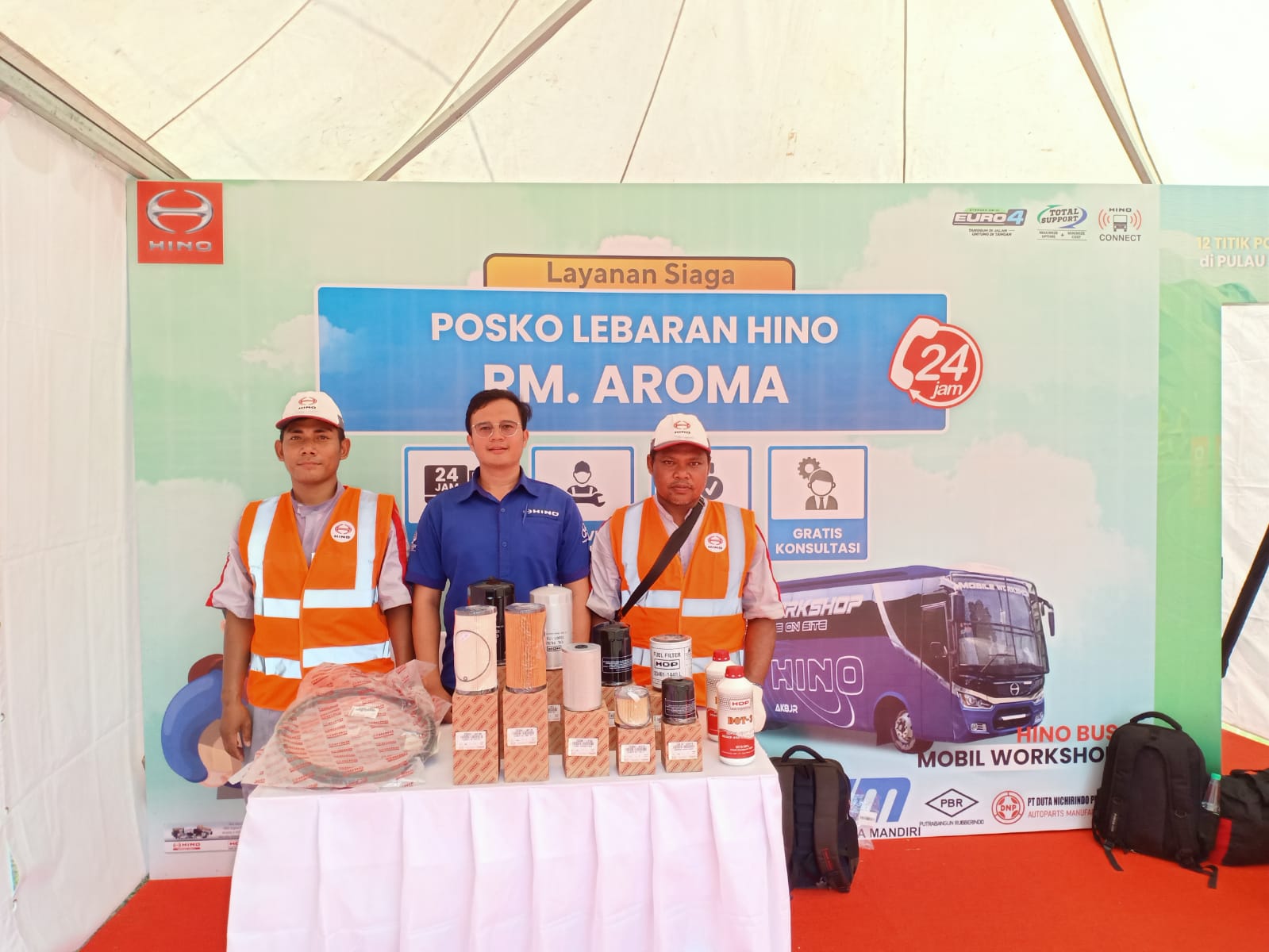 Posko Lebaran Hino di RM Aroma Cirebon