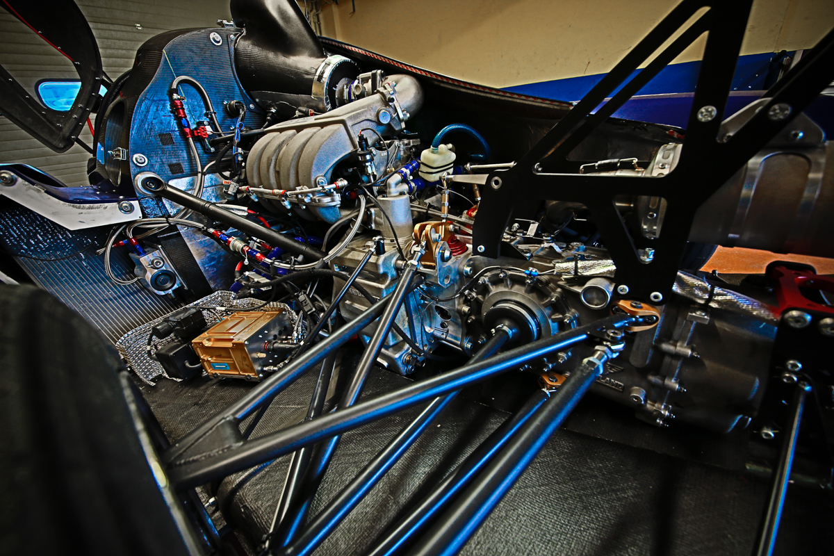 Mesin Praga R1 ialah buatan Renault