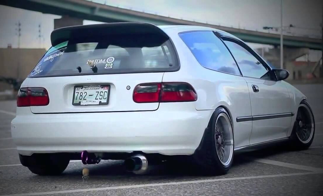 Harga dan Spesifikasi Honda Estilo Bagi Yang Berminat Memburunya Tampilan belakang Estilo tetap terlihat sporty