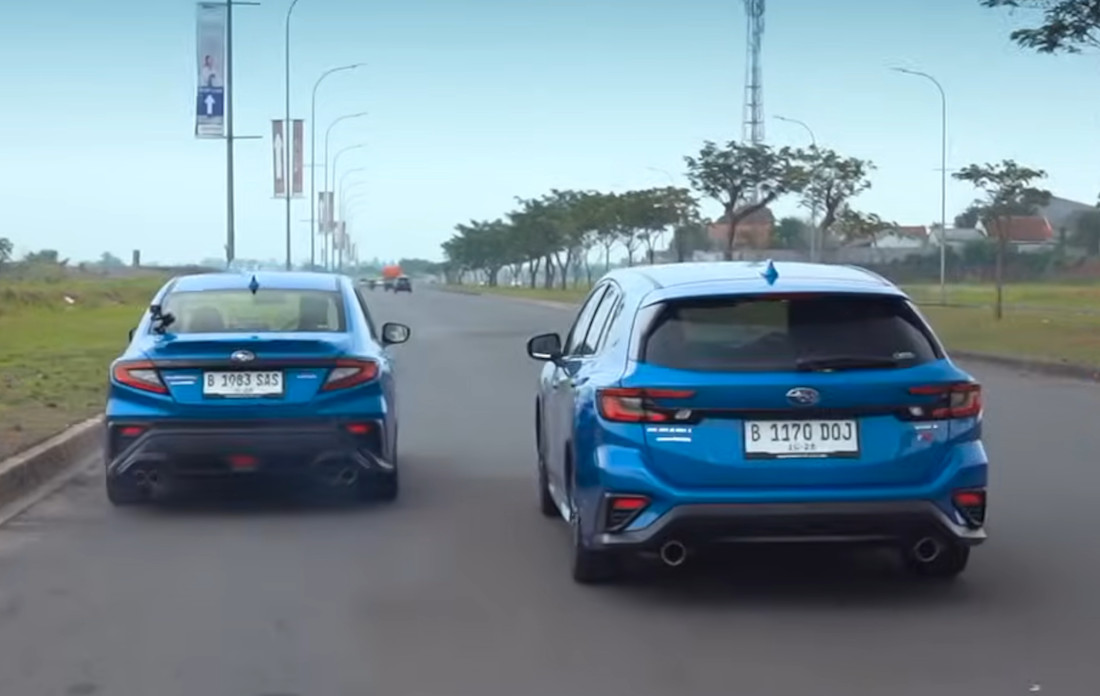 Drag race Subaru WRX wagon dan Subaru WRX sedan