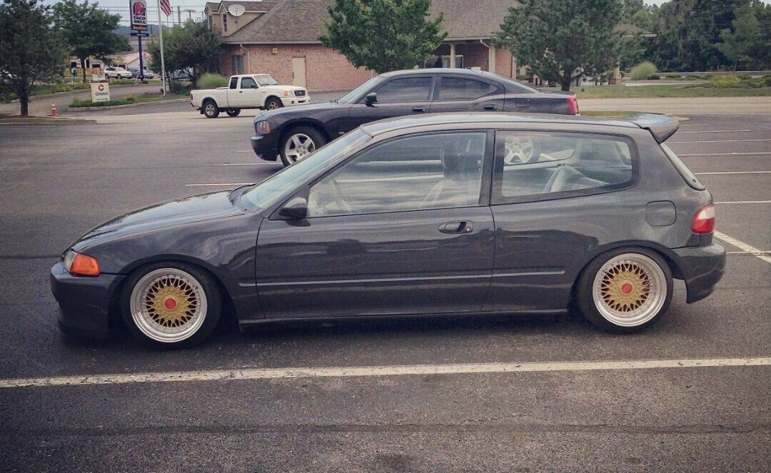 Harga dan Spesifikasi Honda Estilo Bagi Yang Berminat Memburunya Tampilan samping proporsional