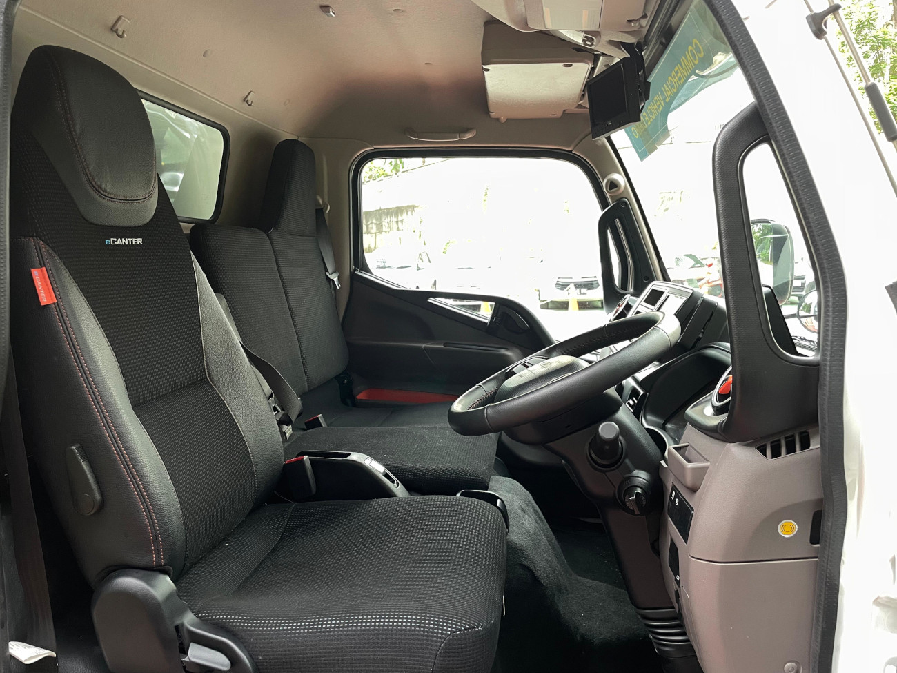 Kabin Mitsubishi Fuso eCanter didesain lebih nyaman untuk pengendara