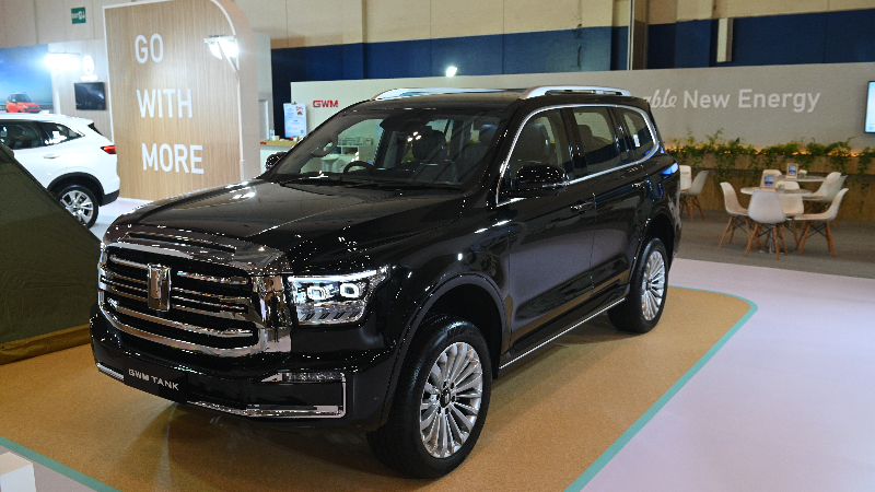 Harga resmi GWM Tank 500 HEV dan Haval H6 HEV