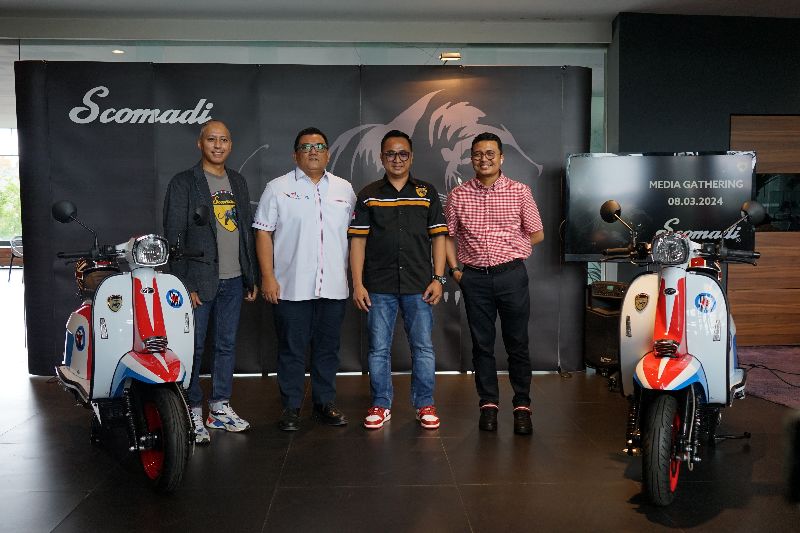 Surat-surat-surat kelengkapan seperti STNK dan plat nomor didapatkan 1-2 bulan setelah unit diserahkan ke konsumen.