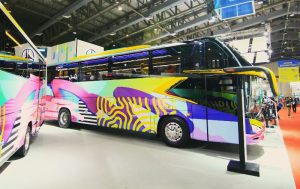 DCVI Ajak Stereoflow Corat-coret Bodi Bus Mercedes-Benz