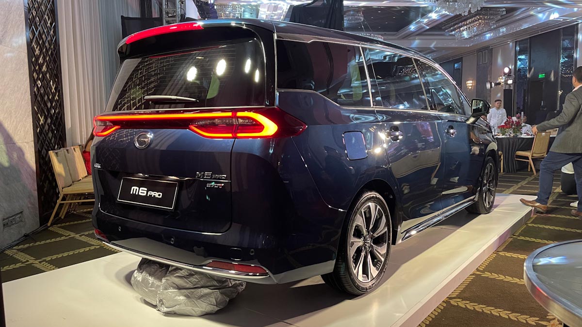 Dimensi GAC M6 Pro tidak jauh berbeda dengan dimensi Innova Zenix