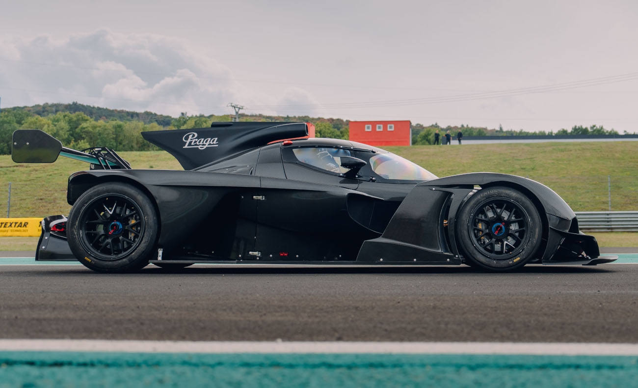 Struktur bodi Praga R1 meski ringan dibuat kokoh