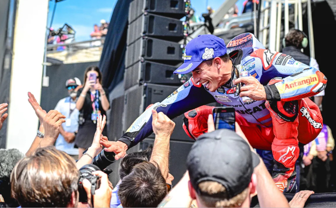 Hasil analis menyebut Marc Marquez cukup kerepotan saat dikuntit Acosta