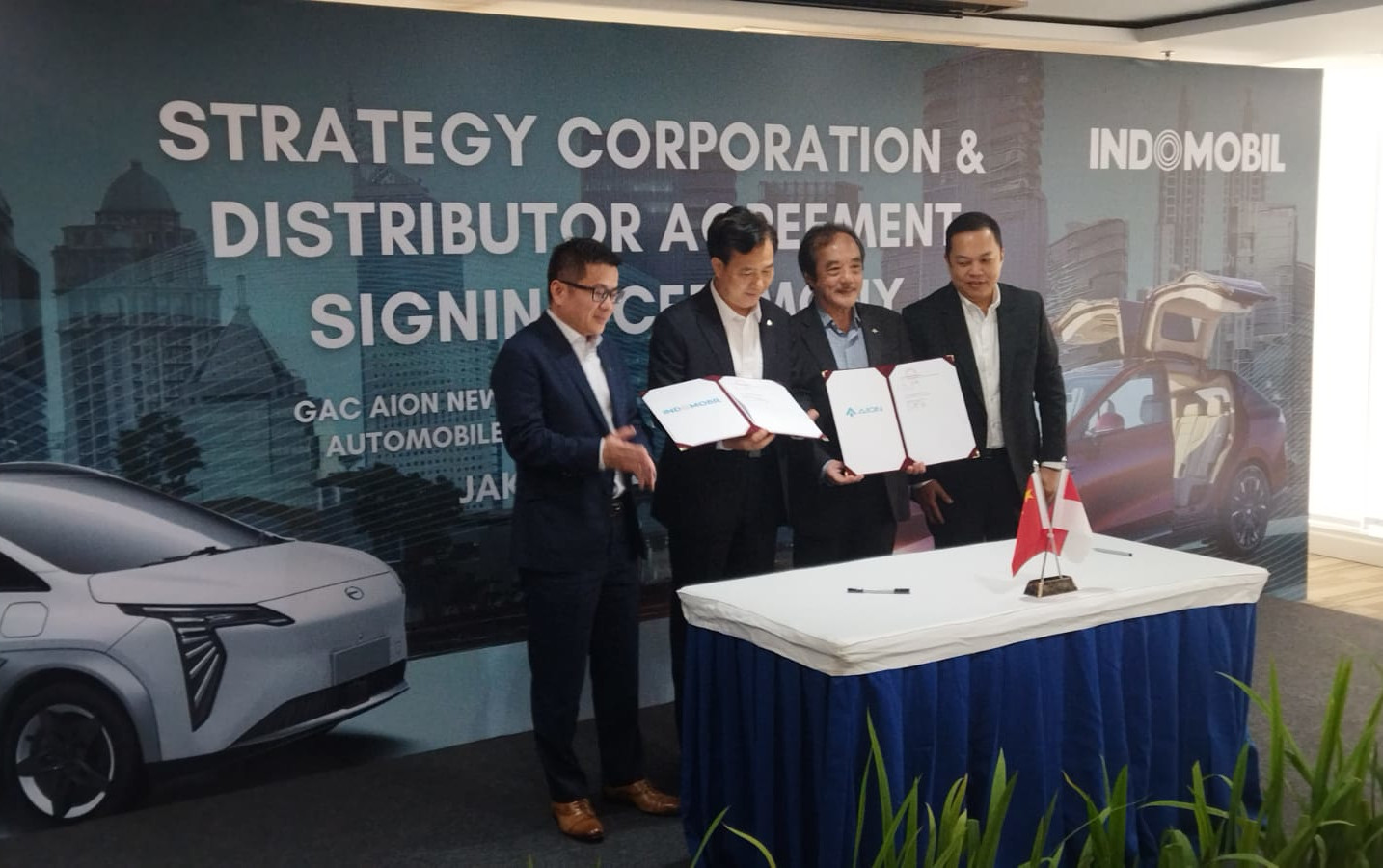 Penandatanganan kerjasama dilakukan oleh Jusak Kertowidjojo, selaku Presiden Direktur Indomobil Group, dan Mr. Gu Hui Nan, selaku Managing Director GAC Aion New Energy Automobile Co., Ltd