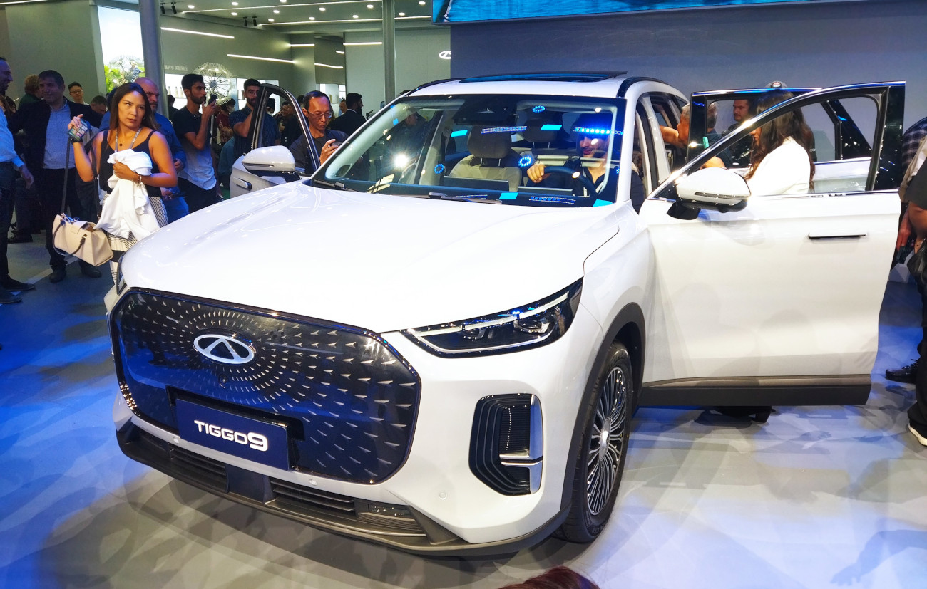 Garis desain Chery Tiggo9 PHEV terlihat bersih dan simpel