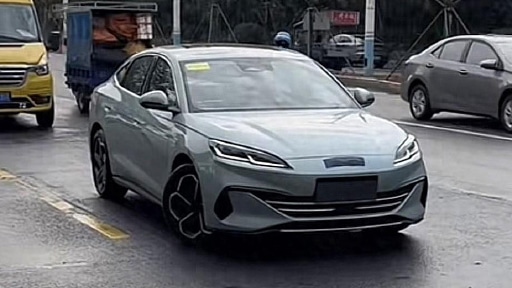 BYD Seal 06 DM-i sudah melaju di jalanan di Cina