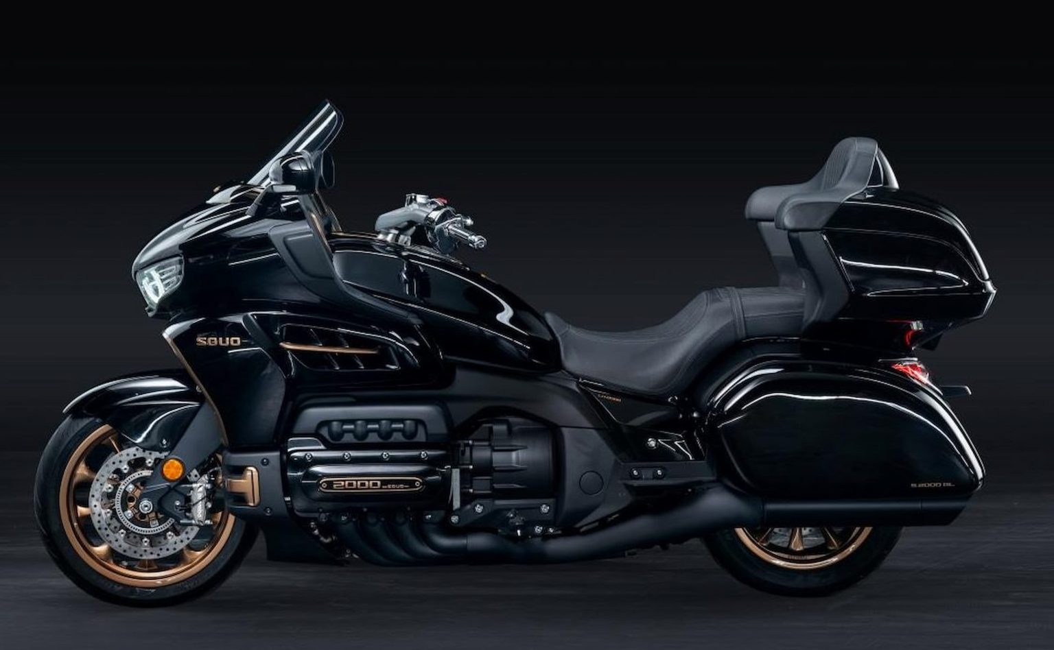 Great Wall Bikin Motor Bermesin 2.000cc Serupa Honda Gold Wing Great Wall Souo S 2000 ST jadi ambisi besar bos Great Wall, Wei Jianjun