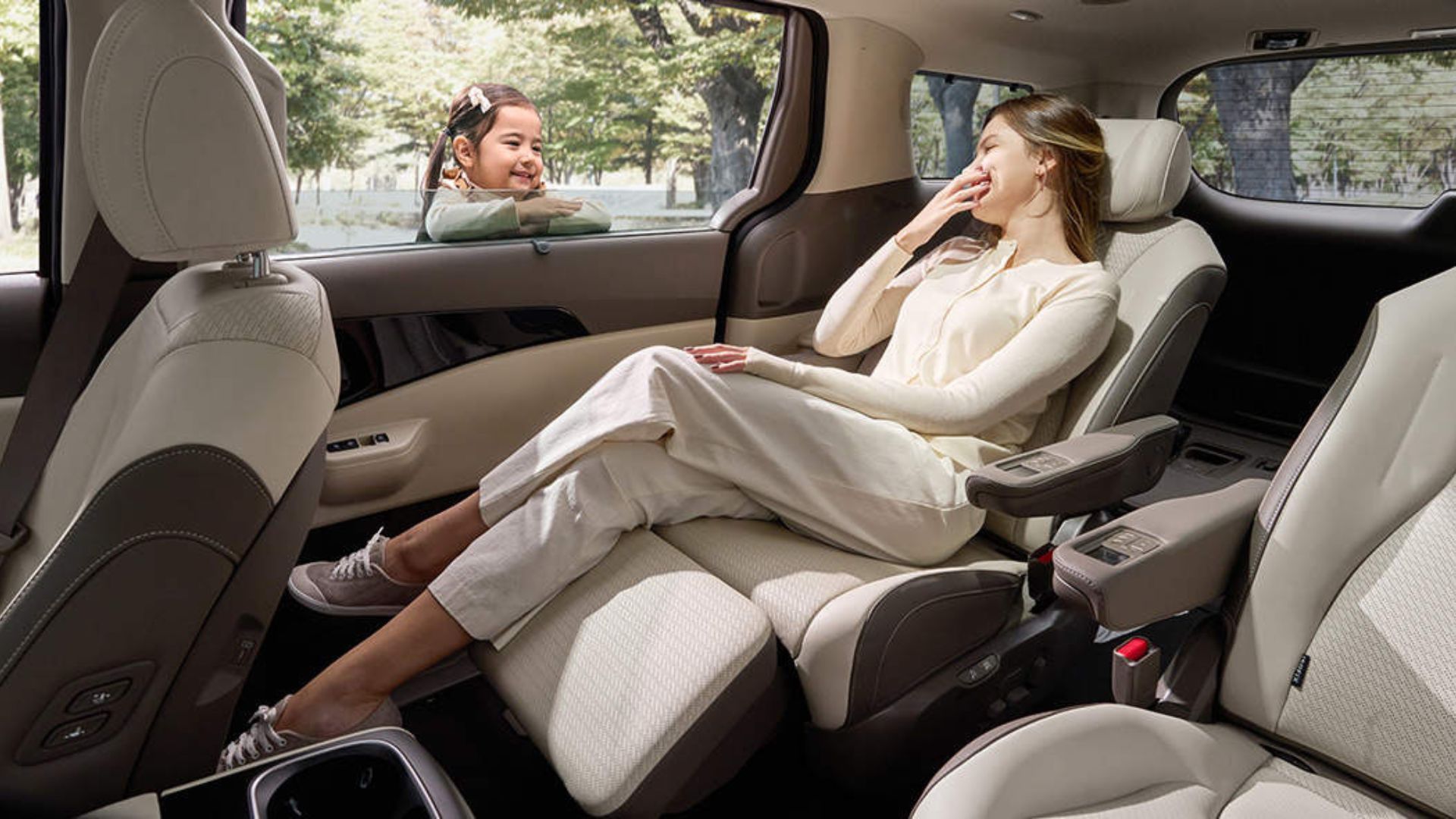 Kabin baris kedua lega dan mewah