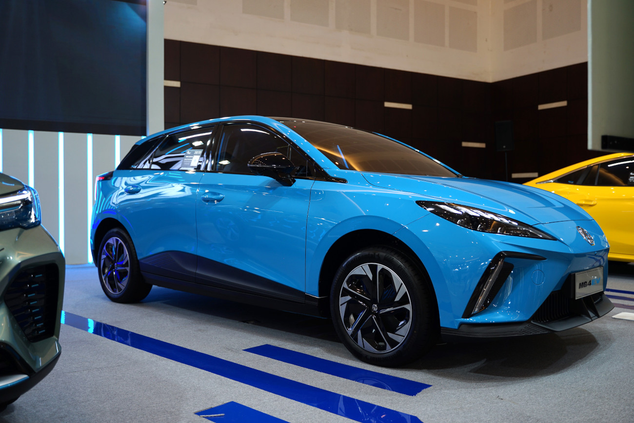 MG 4 EV tampil menggoda di IIMS Surabaya 2024