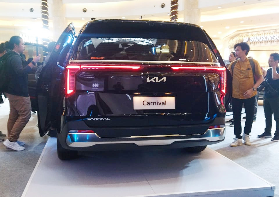 Lampu belakang Kia Carnival baru kini mengadopsi gaya Star Map Lamp LED