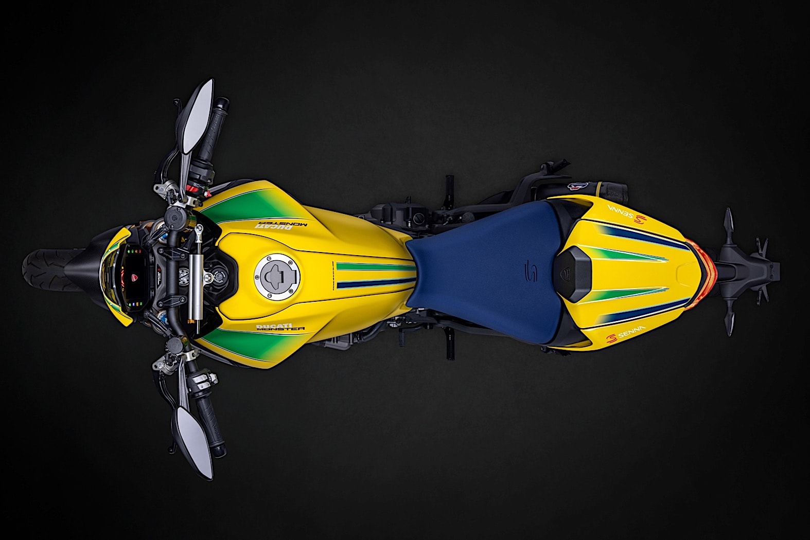 Motor didominasi warna kuning khas bendera Brazil