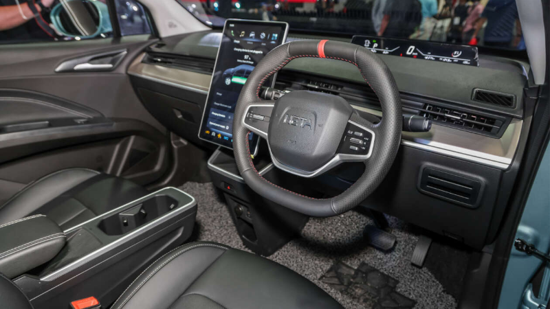 Kelebihan dan kekurangan Neta V-II