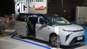 PEVS 2024: MG Maxus 9 Tebar Pesona Tapi Harga Masih Rahasia!