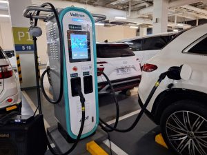SPKLU Voltron Ultra Fast Charging Kini Hadir di Living World Alam Sutera