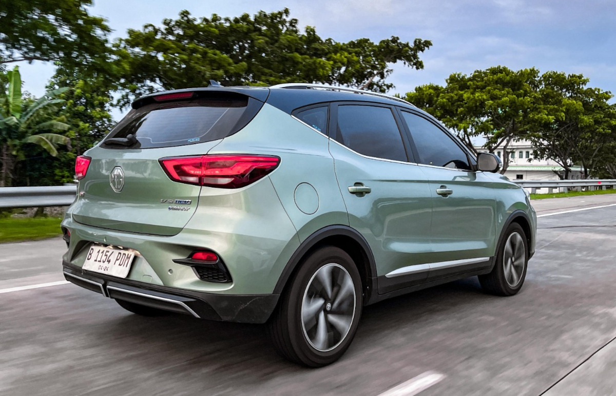 Kelebihan MG VS HEV dibekali mesin berkapasitas 1.498cc 4 silinder dan motor listrik tunggal