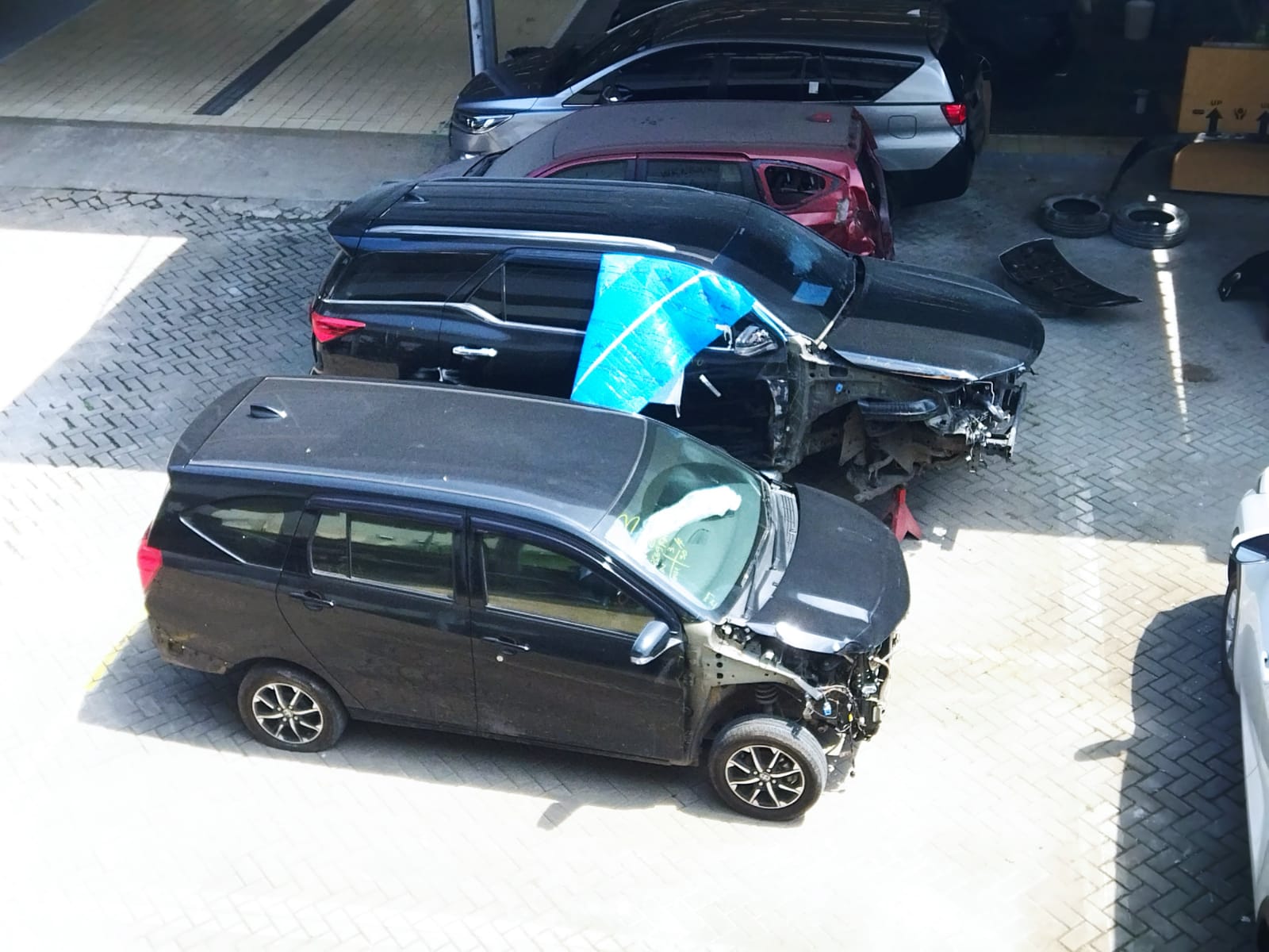 Auto2000 Bekasi Timur juga siap melayani perbaikan bodi dan cat