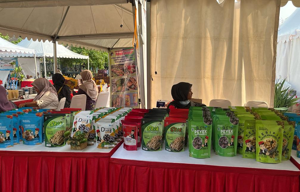 Bridgestone Indonesia peduli lahirkan produk unggul masyarakat pesisir Muara Gombong