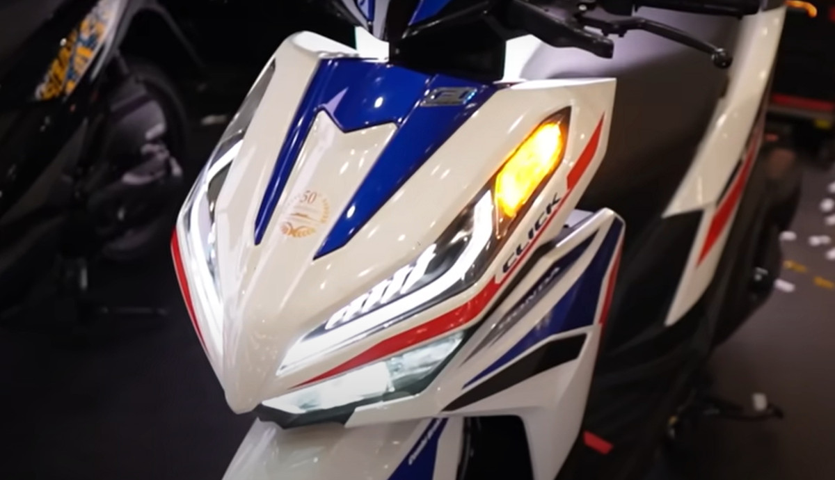 Honda Click 110cc 2024, Bocoran Harga dan Spesifikasi Tandem BeAT Baru? Desain tameng Click 110cc 2024 mengacu pada Click 125 50th Anniversary