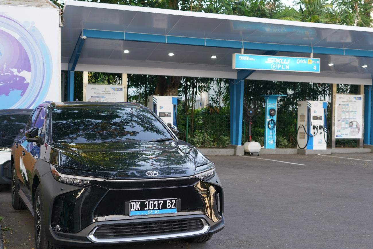 Baterai Lithium-ion di bZ4X berkapasitas 71,4 kWh diklaim bisa menempuh hingga 500 km tanpa polusi udara sejak baterai terisi penuh