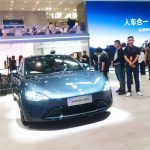 Lihat Langsung Sedan Listrik Xiaomi SU7 Diantre Sampai Mejeng di Counter Hape-nya di Mall - Tuwaga