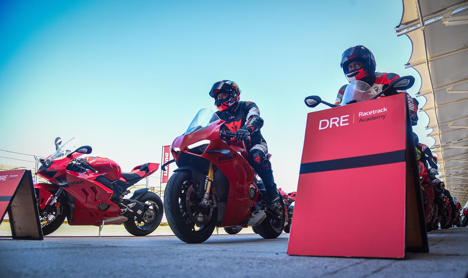 Pesertadibagi dalam 4 kelas