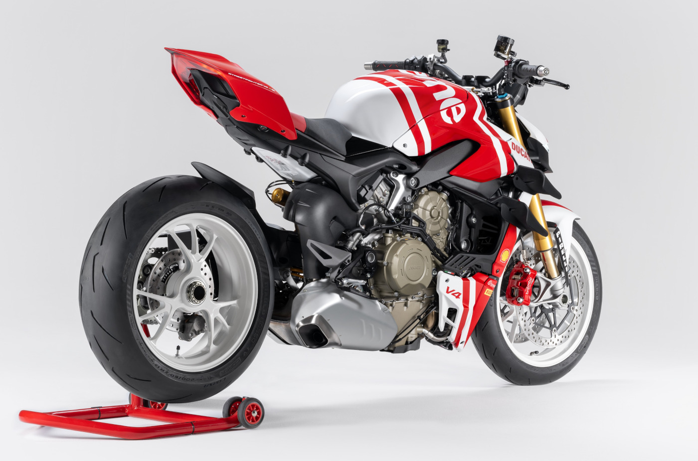 Spesifikasi Ducati Streetfighter V4 S x Supreme didominasi warna merah putih
